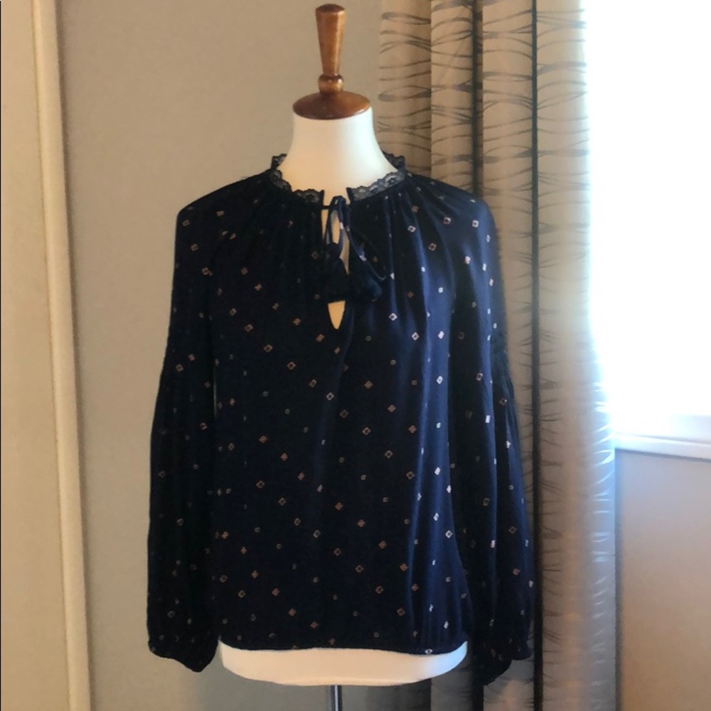 Excellent condition Lucky Brand long sleeve top